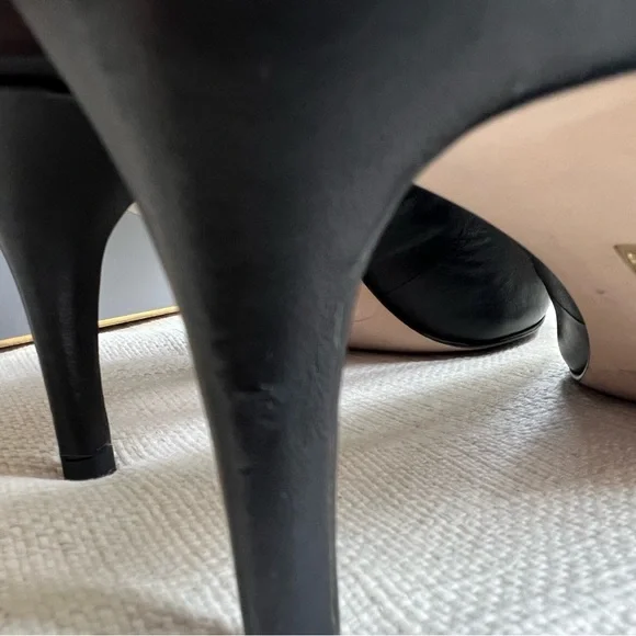 Louise et Cie Lo-Jordyna Pointed Toe Pump - size 9.5 - EUC - 2.5” heel Black - Picture 5 of 6